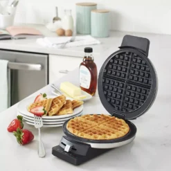 Cuisinart® Classic Waffle Maker -Home kitchen 1784981 ALT2