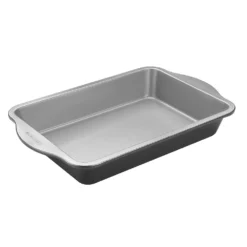 Cuisinart® Easy-Grip Nonstick 9" X 13" Cake Pan