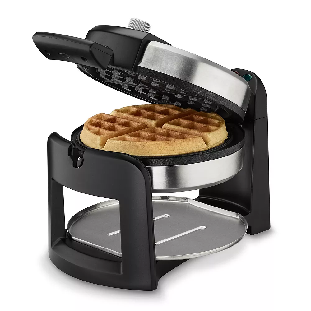 Cuisinart® Flip Belgian Waffle Maker 4 Cuisinart® Flip Belgian Waffle Maker - Image 4